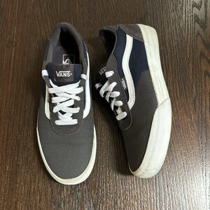 Vans Boys’ Old Skool Sneakers